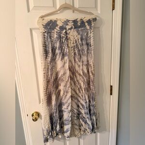 Blue and white flowy pants